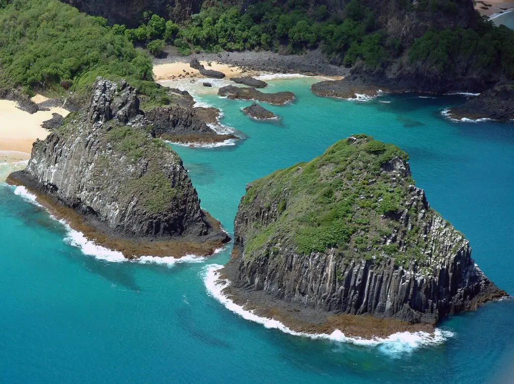 FERNANDO DE NORONHA – RÉVEILLON COM CHARME E SOFISTICAÇÃO