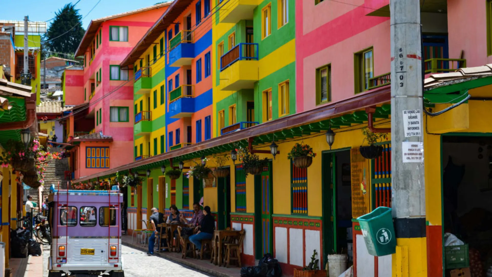 Hospitalidade e alegria latina