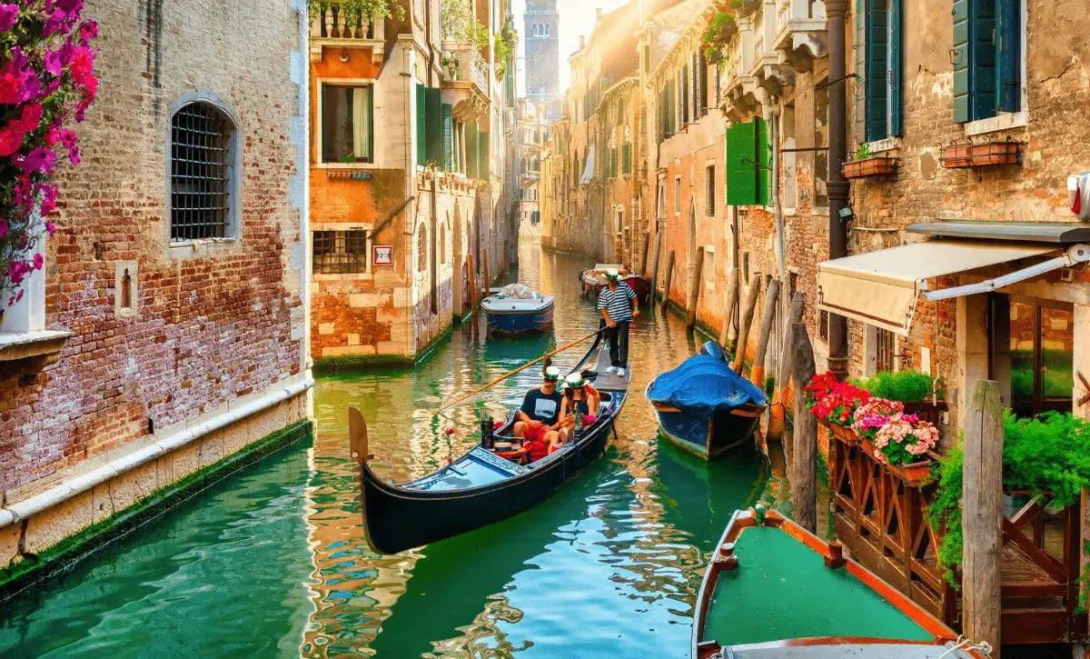 LA DOLCE VITA ORIENT EXPRESS - UM TREM DE SONHO DE VENEZA À ROMA VIA FLORENÇA
