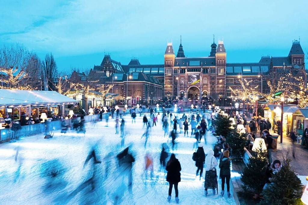 Mercados de Natal em Paris e Países Baixos