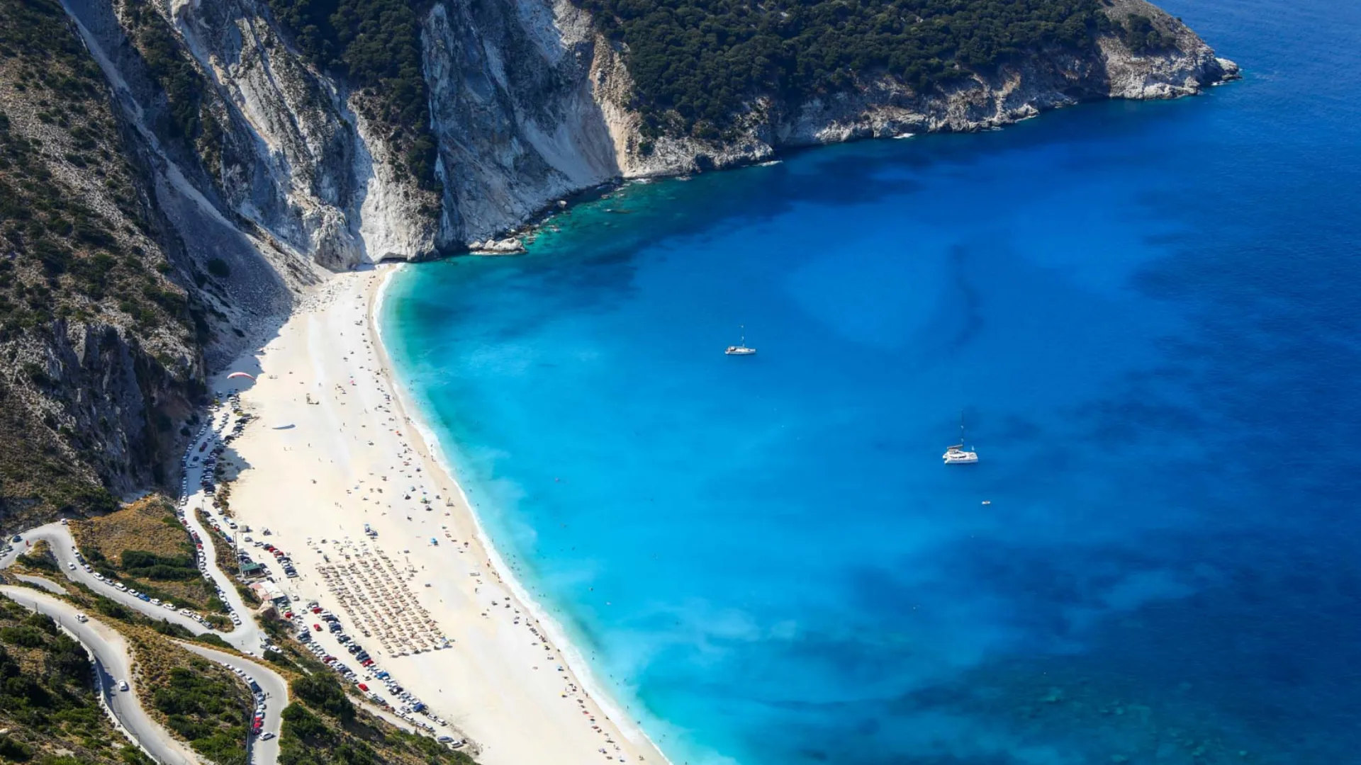 Onde os Mitos Encontram o Mar Azul
