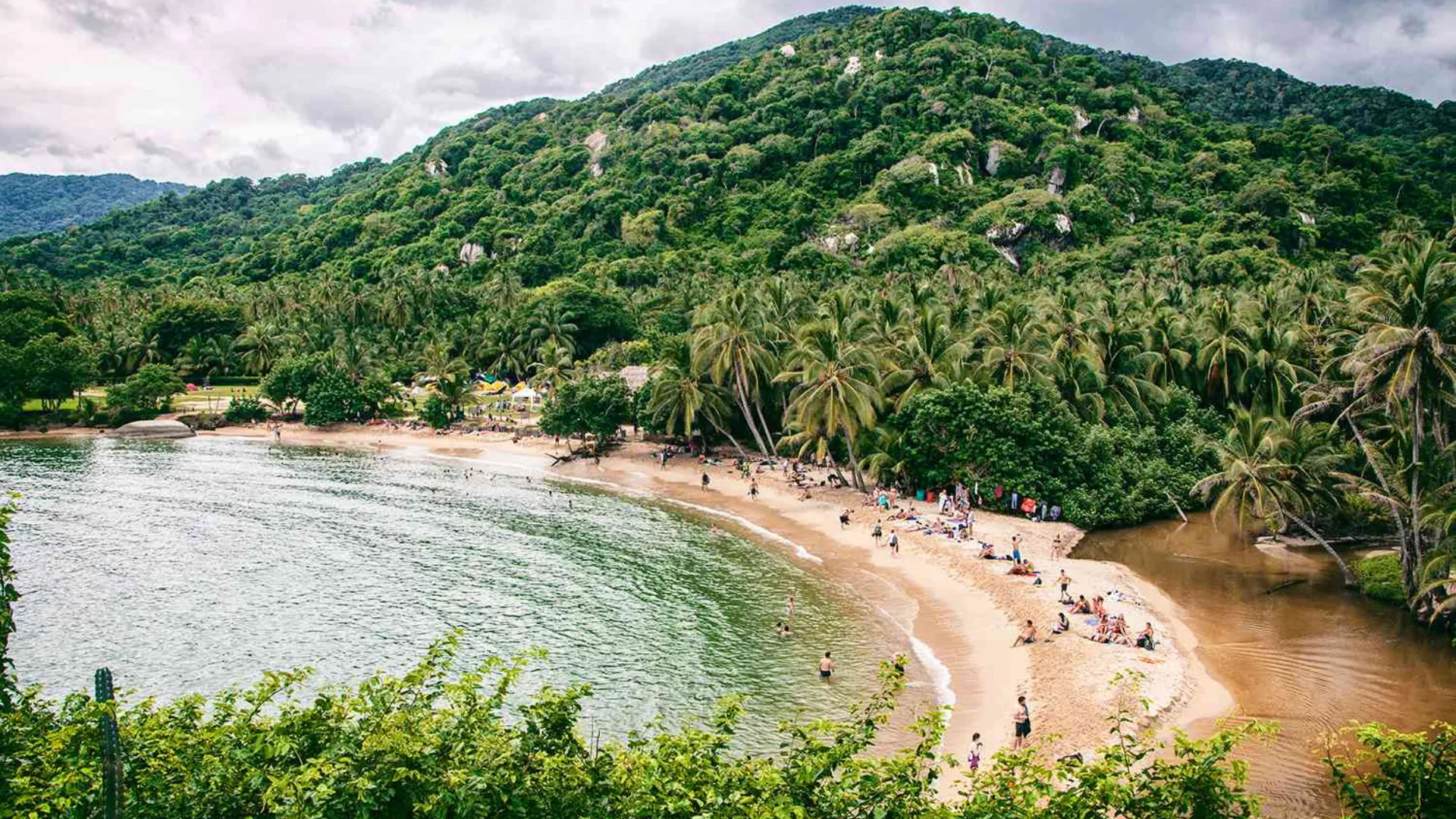 SEU SOSSEGO NA COLÔMBIA TROPICAL